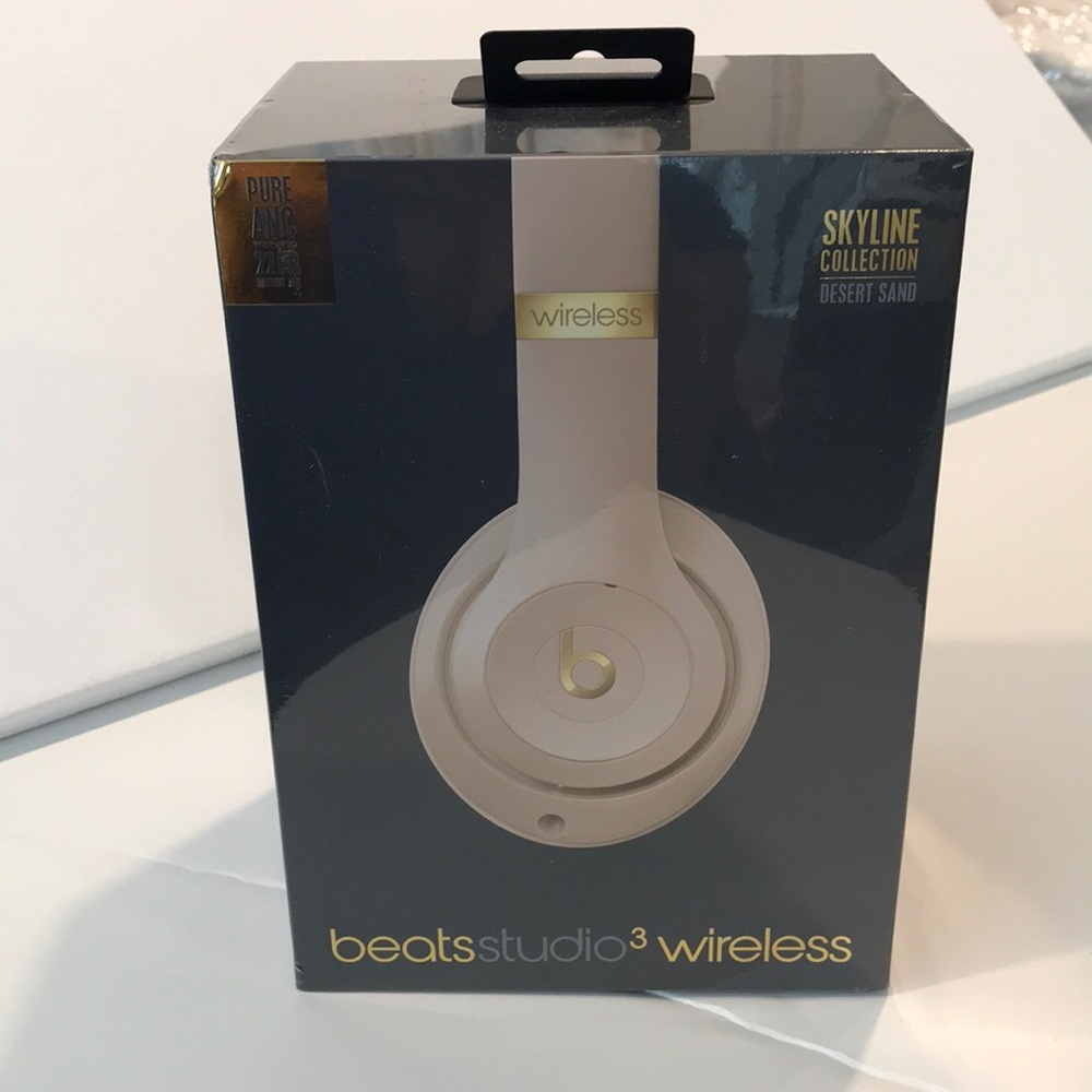 Beats studio 3 wireless - brand new -m